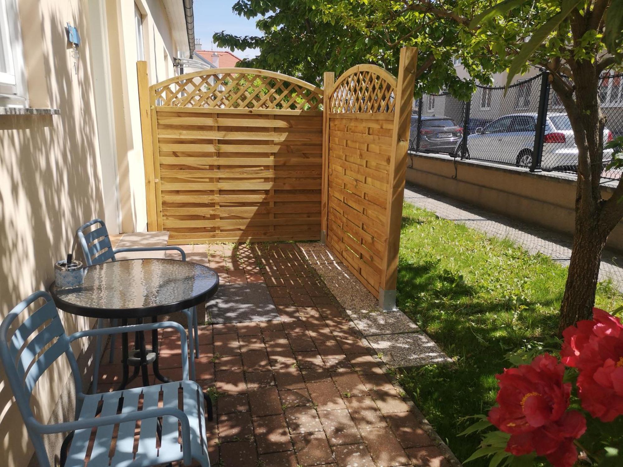 Terrasse Wohnungen Mit Parking In Zentrum Badeni járás Szoba fotó
