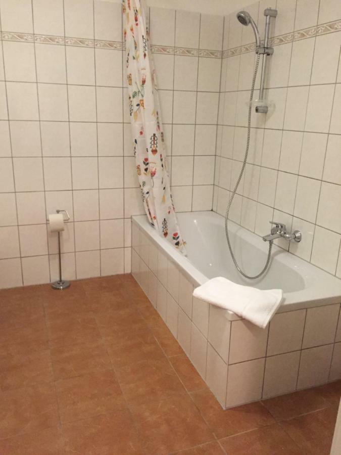 Terrasse Wohnungen Mit Parking In Zentrum Badeni járás Kültér fotó