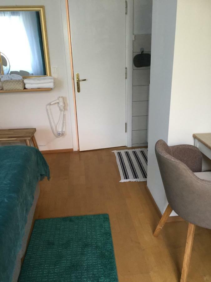 Terrasse Wohnungen Mit Parking In Zentrum Badeni járás Kültér fotó